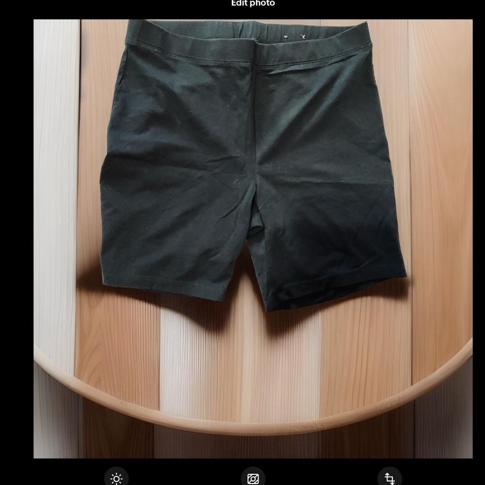 Plus Size Avenue Black Bike Jogging Shorts SZ 18/20 Stretchy Spandex